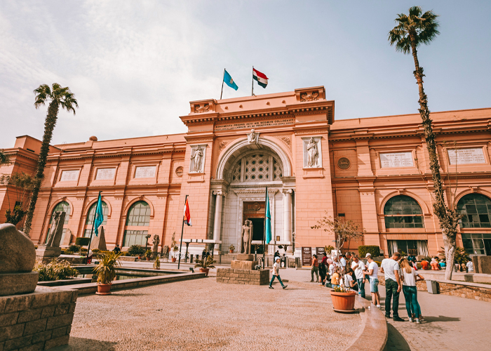 Private Day Tour to Egyptian Museum and Pyramids of Giza from Port Said