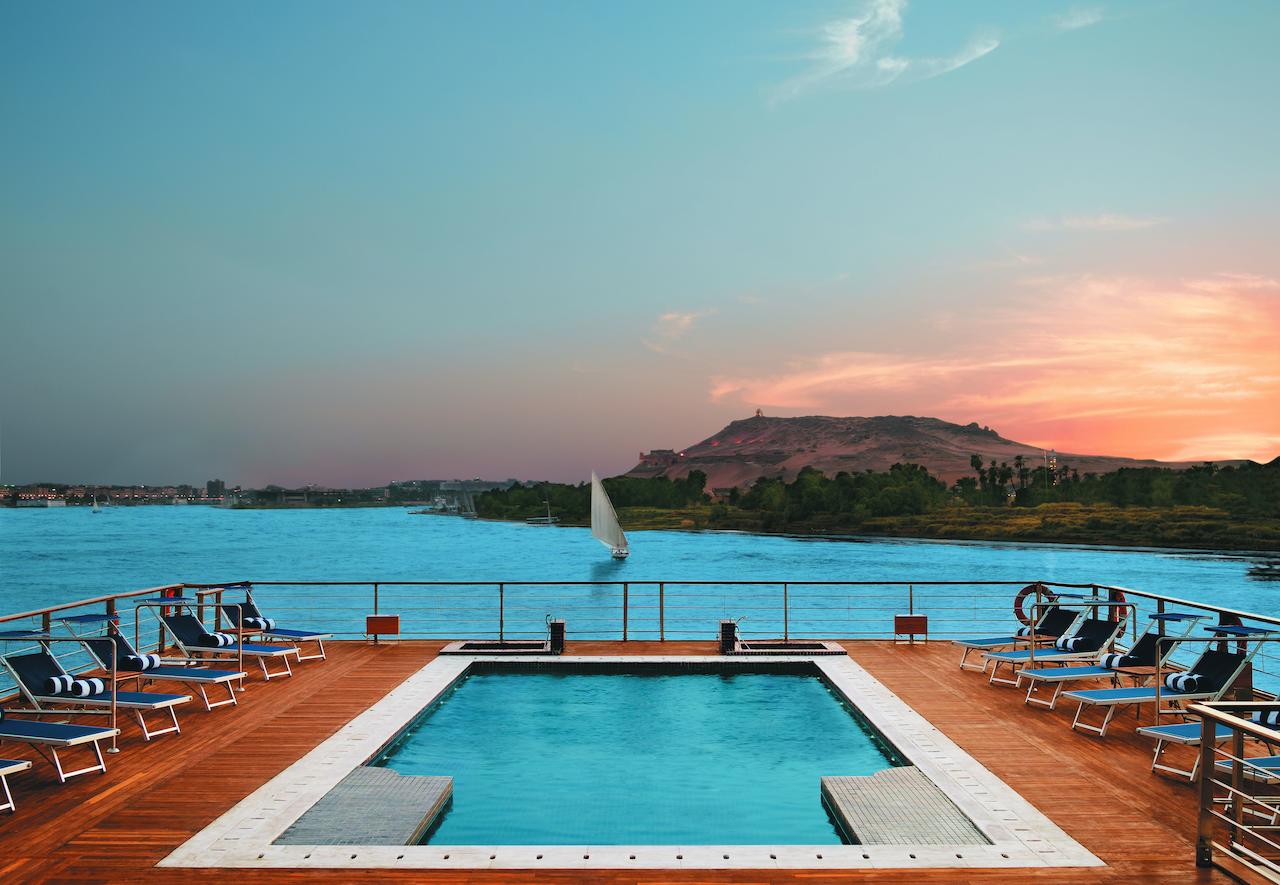 Luxury Oberoi Zahra River Cruise