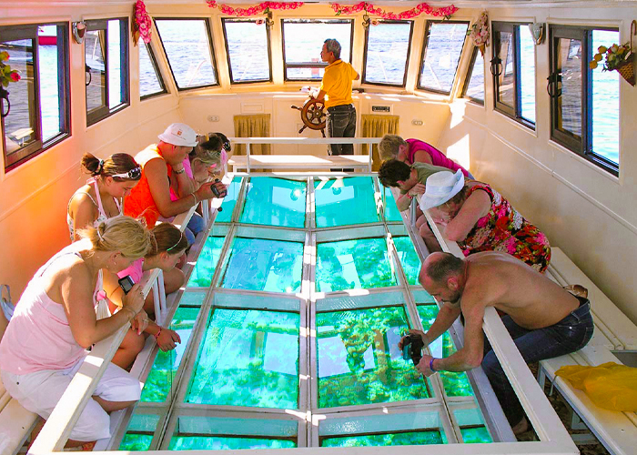 Sharm-El-Sheikh-Glass-Bottom-Boat-Trip