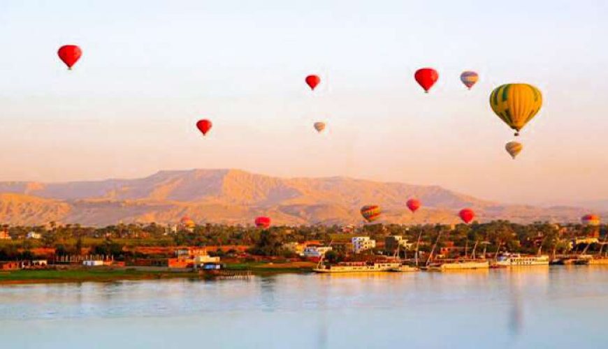 hot-air-ballon-above-luxor-nile-river-Egypt Itinerary 7 Days