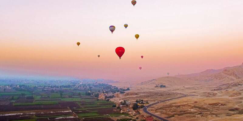 Hot air ballon in luxor